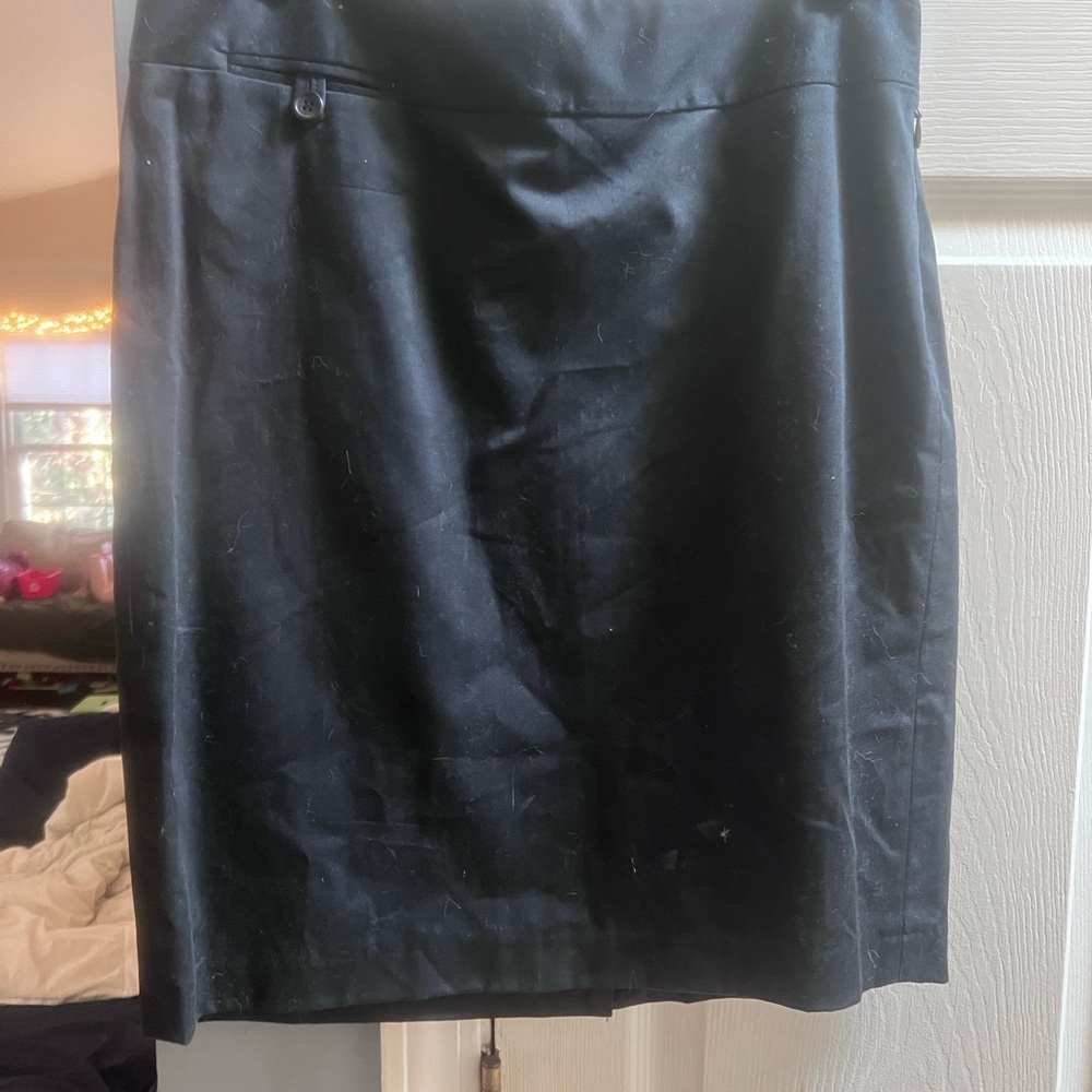 Nwt limited Black skirt sz 6